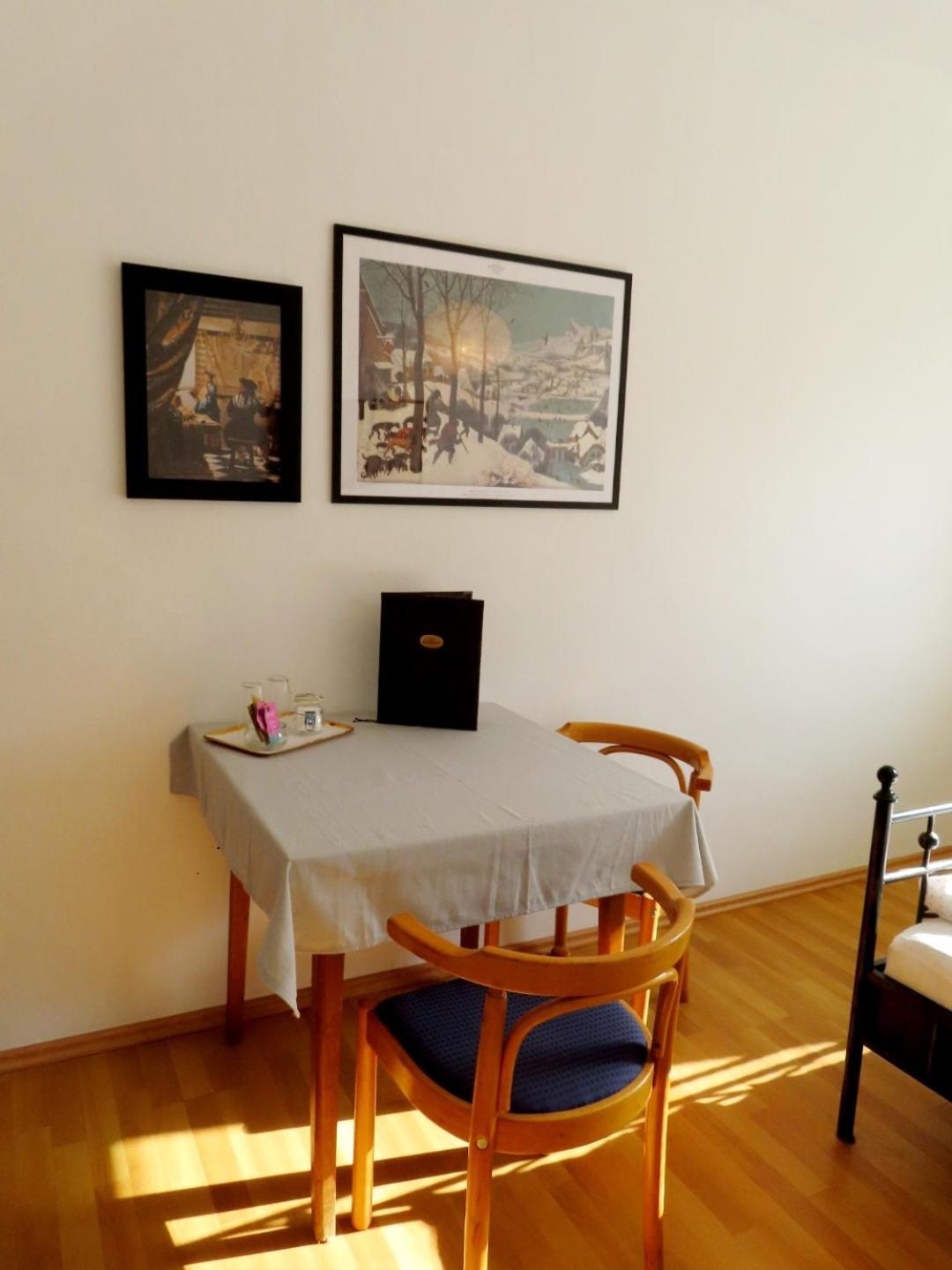 Gaestehaus Franz Kroatisch Geresdorf ภายนอก รูปภาพ